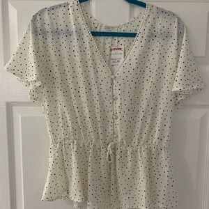 White blouse with black polka dots NEW. NEVER WORN